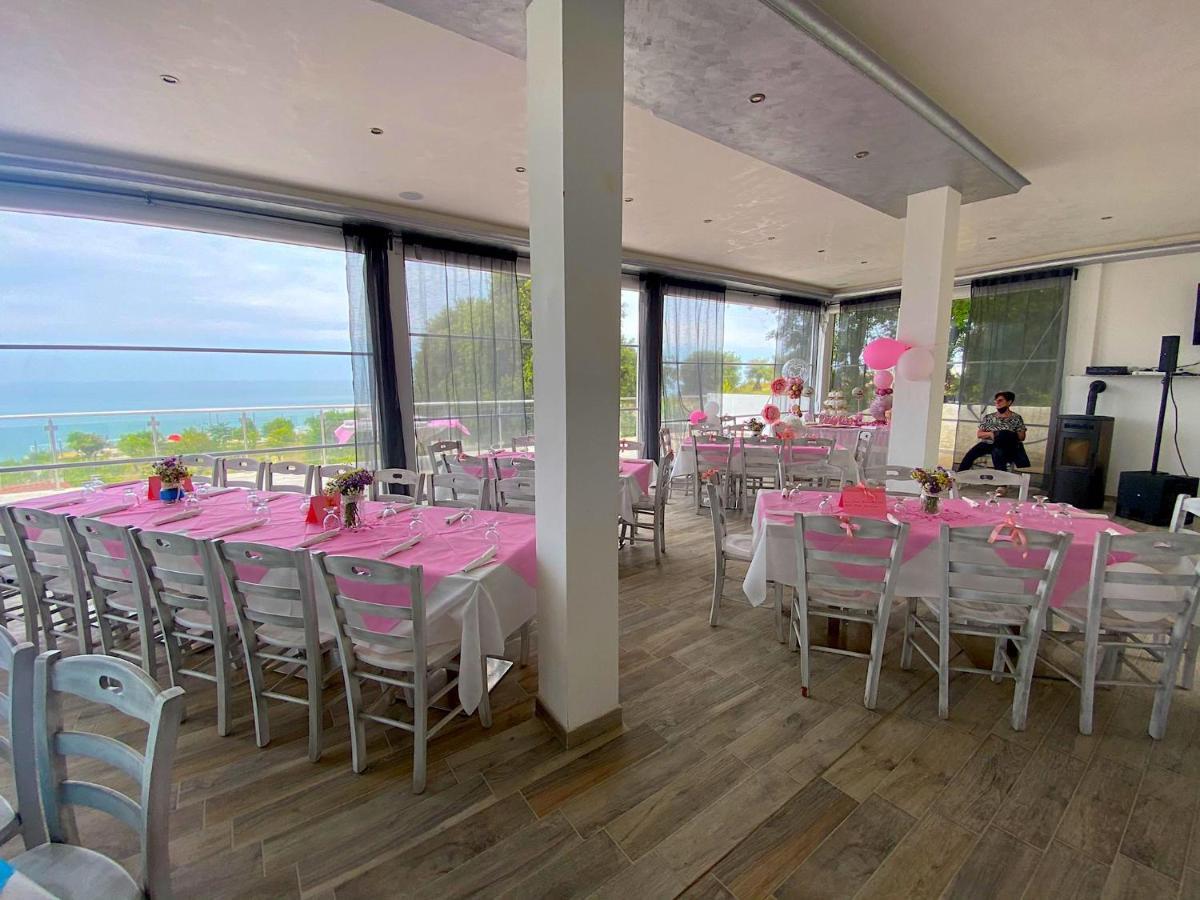 Frontemare Hotel Village & Ristorante โรดิการ์กานิโก ภายนอก รูปภาพ