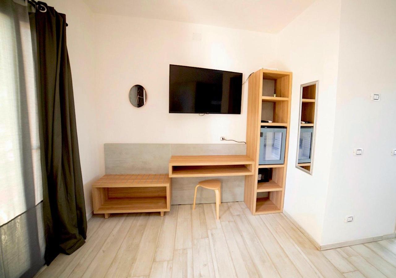 Frontemare Hotel Village & Ristorante โรดิการ์กานิโก ภายนอก รูปภาพ